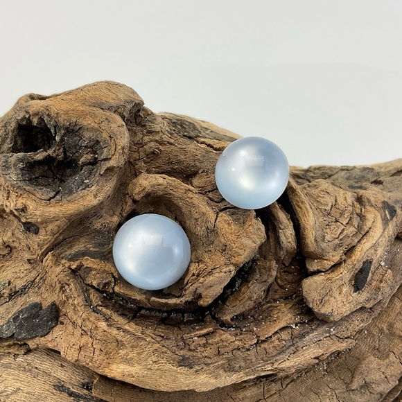 Vintage, Blue Moon Glow Earrings, Lucite, Studs, Mid Century Modern, Coquette - Picture 7 of 7